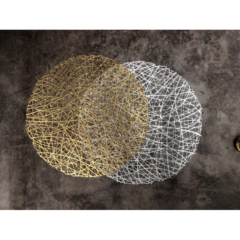 Tấm lót bàn ăn, lót lọ hoa, placemat, nhựa dẻo màu bạc và vàng, đường kính 38cm, xinh, rẻ, tiện lợi