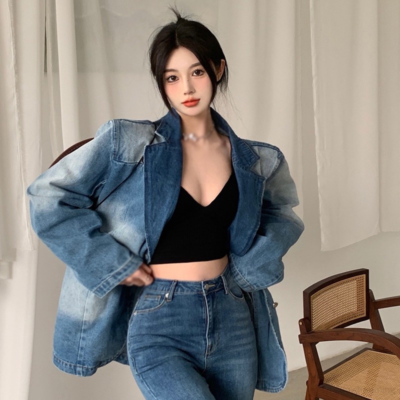 Áo Croptop Sát Nách Cổ Chữ V Màu Sắc Đơn Giản Thiết Kế Ôm Sát Tôn Dáng