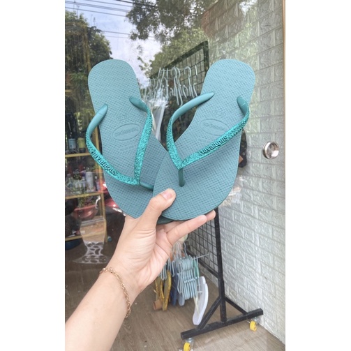 Dép nhũ kim tuyến nhà em