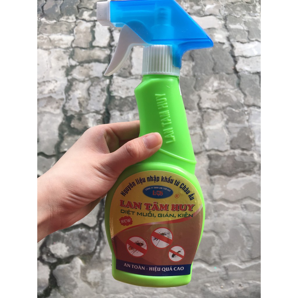 Thuốc xịt diệt muỗi, gián, kiến Lan Tâm Huy 350ml