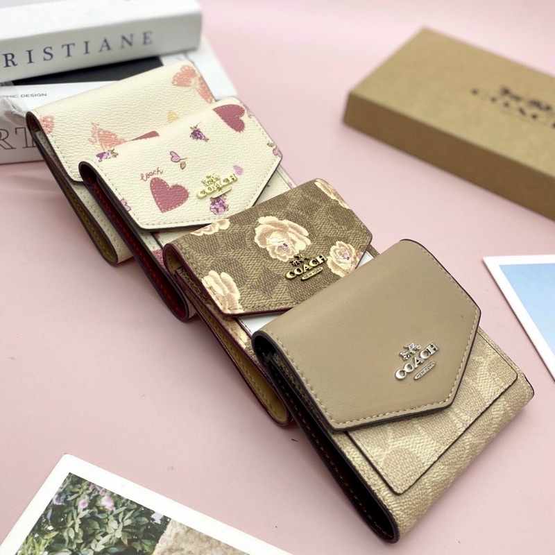 VÍ COACH NẮP BÌ THƯ