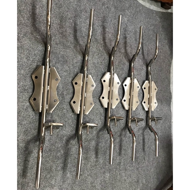 GÁC CHÂN MÁY FUTURE 2013-2018 INOX 304