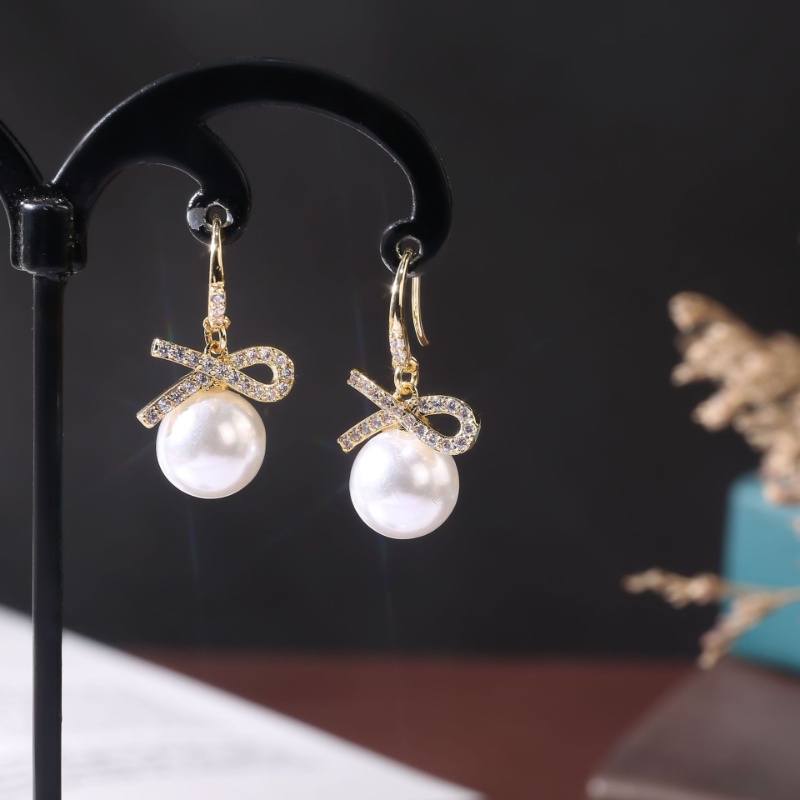 Bông Tai Hình Máy Bướm Đính Ngọc Trai Lớn Thanh Lịch Thời Trang Cho Nữ