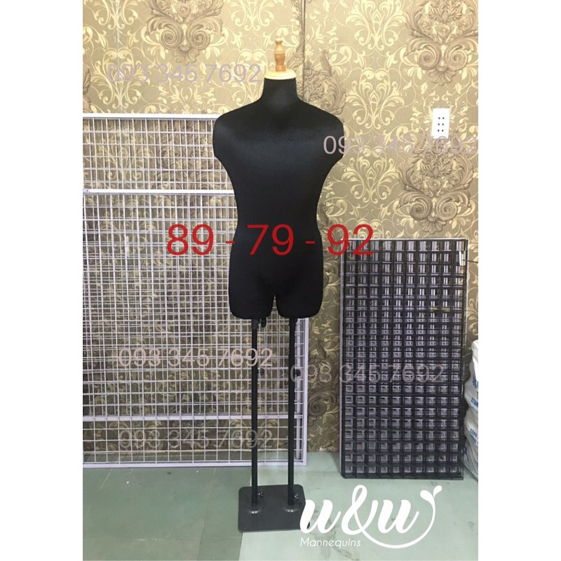 Manocanh nhung nam có đùi chân sắt