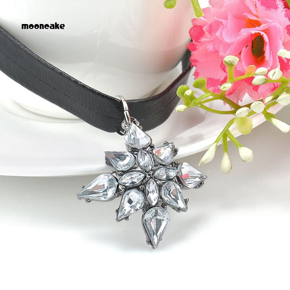 Vòng cổ choker nữ vải da mặt chữ thập đính đá xinh xắn