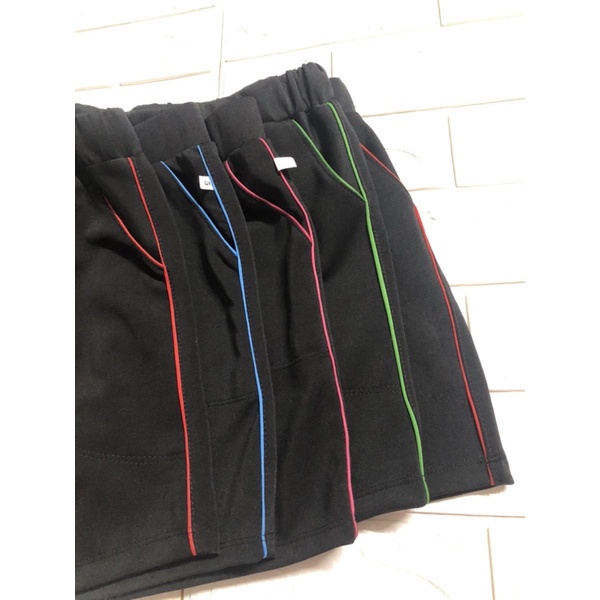 Quần short thể thao nữ - thun cotton, màu đen phối chỉ màu với giá rẻ cho chị em