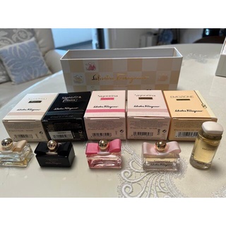 Set nước hoa mini Salvatore Ferragamo Signorina 5 chai * 5ml