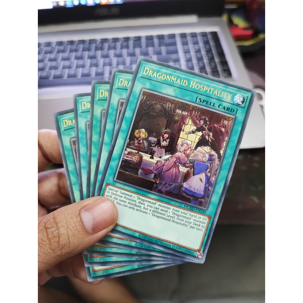 1 lá thẻ bài Dragonmaid Hospitality - MGED-EN149 - Rare Tem Bạc