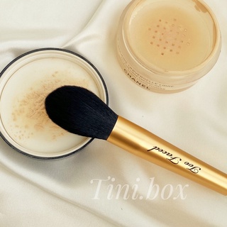 Cọ phủ phấn Too Faced Mr. Right