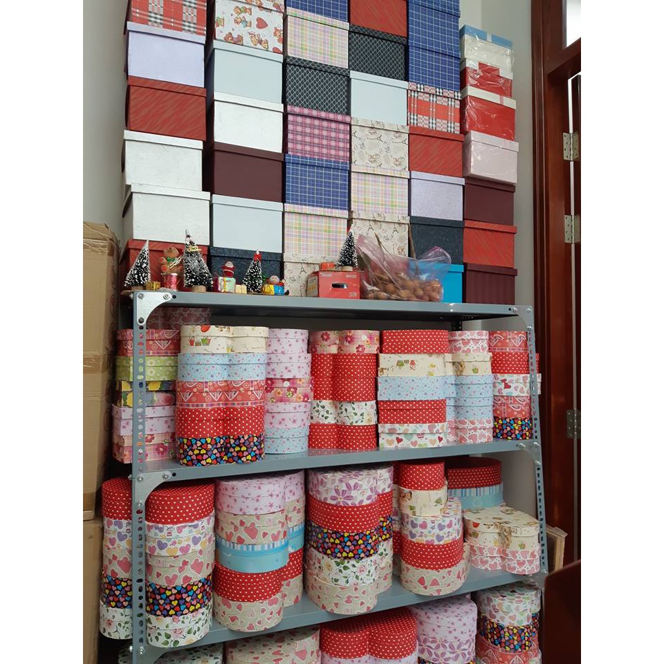 Hộp Chữ nhật đựng quà  size 20x30cm và hạt xốp trang trí : 120k | BigBuy360 - bigbuy360.vn