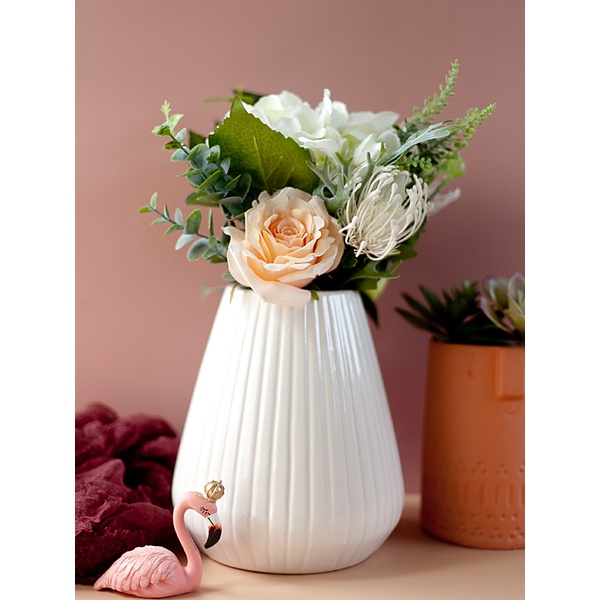 Bình hoa bằng gốm sứ trắng