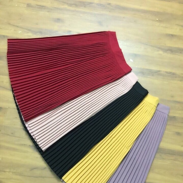 Chân váy dập ly