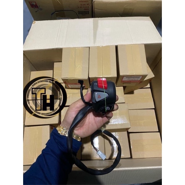 Cùm công tắc phải CB1100 nhập Indo gắn Vario, Click, Sonic, Satria, Exciter 150, Sirius chính hãng Honda