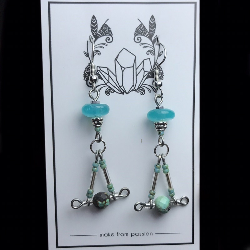 KHOEN : Hoa tai kiểu cá tính, vụn bóng, handmade