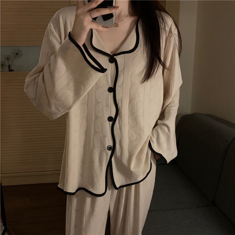 Bộ đồ ngủ dài tay dáng rộng xinh xắn dành cho nữ