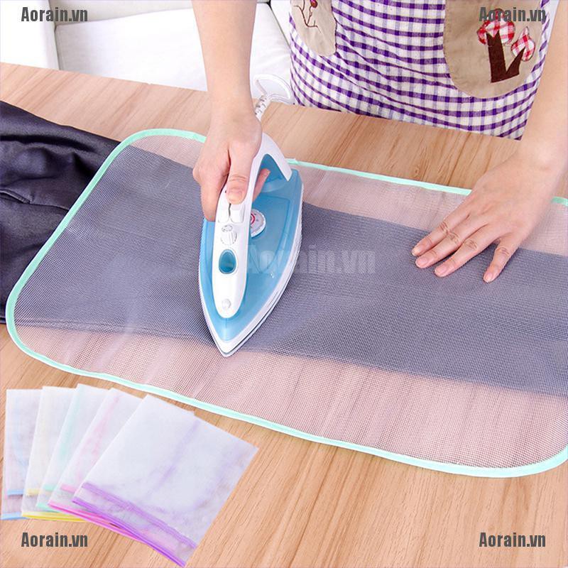 Tấm Cách Nhiệt Bảo Vệ Quần Áo Khi