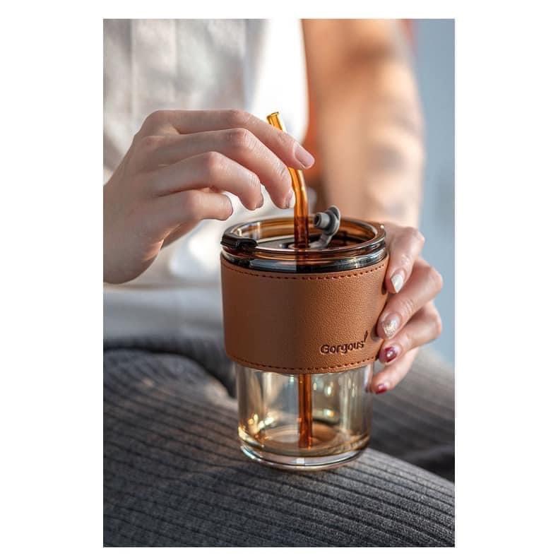 Cốc thủy tinh màu hổ phách bọc da có ống hút dùng đựng trà, cafe, đồ uống 400ml