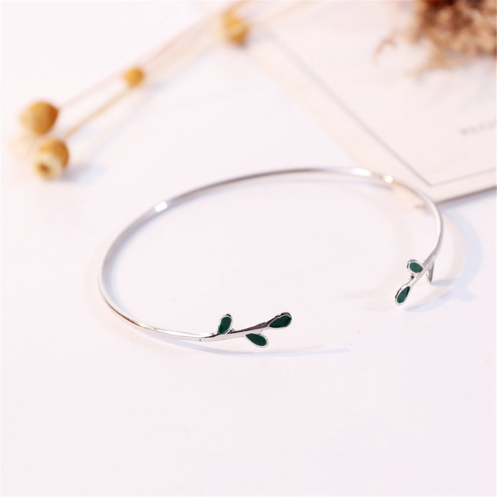 Vòng Tay Mặt Hình Lá Phong Cách Retro Cho Nữ