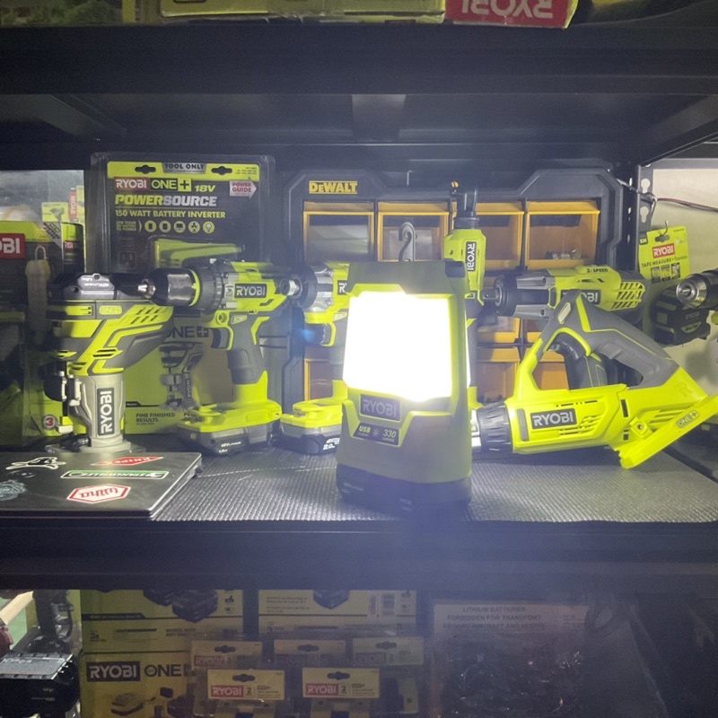 Đèn RYOBI 18V ONE➕ P871