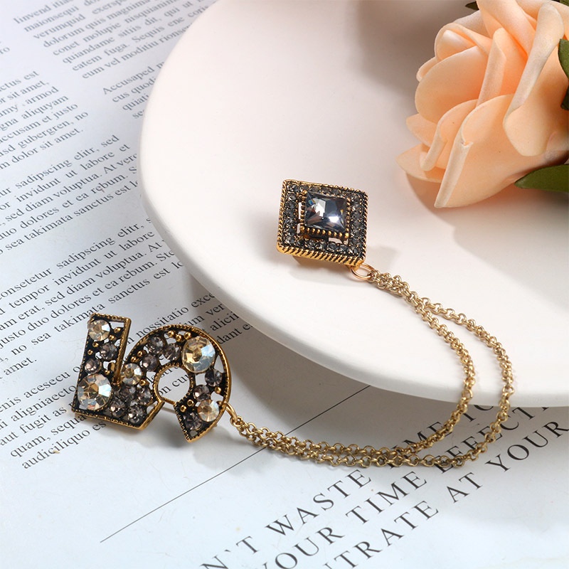 Ghim cài áo hình số 5 đính đá phong cách vintage độc đáo