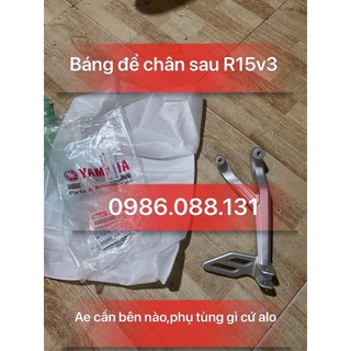 báng để chân sau phải R15v3 zin chính hãng