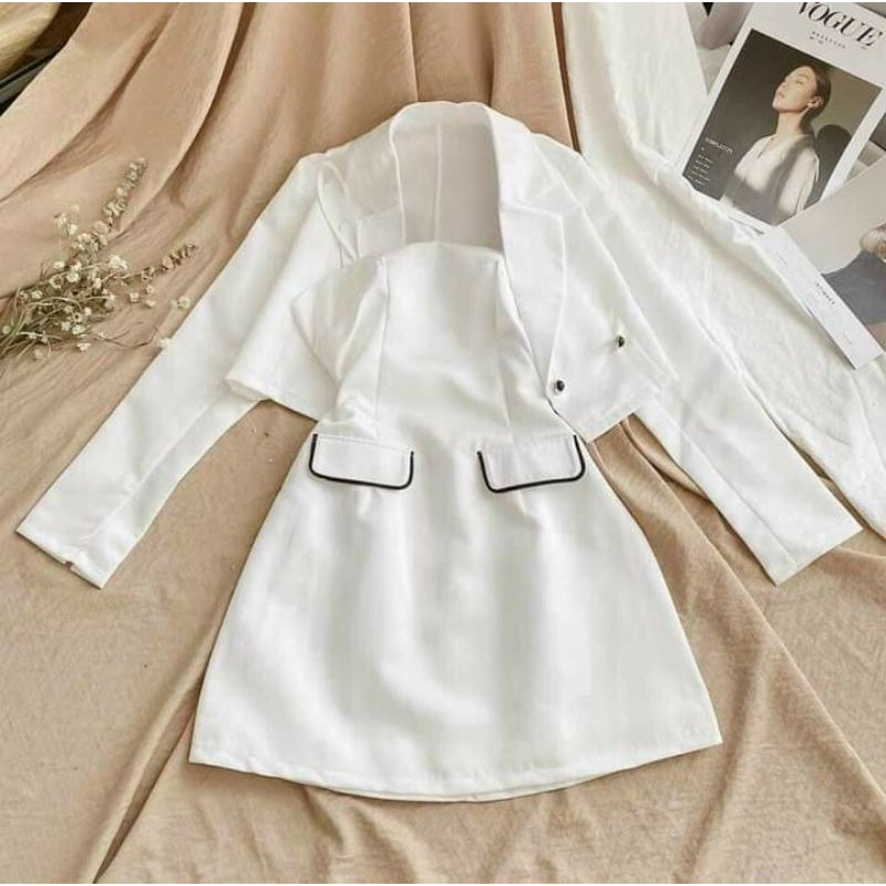 Set đầm trắng mix với áo khoác vest croptop