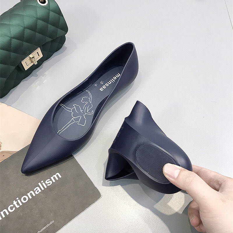 Giày nhựa thơm mũi nhọn siêu mềm nhẹ nhiều màu mẫu mới- khách nên lùi 1 size, giày form rộng | BigBuy360 - bigbuy360.vn