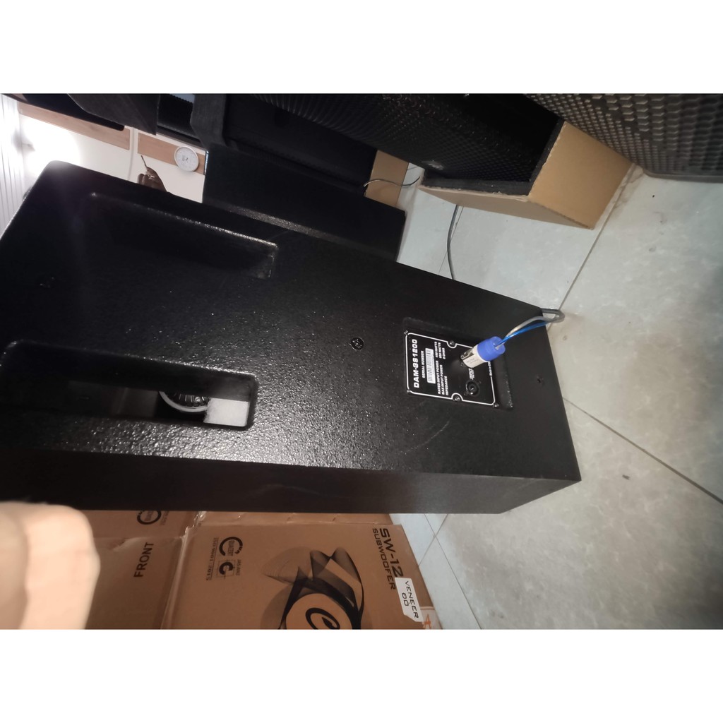 Một đôi Loa đứng karaoke cao cấp SDY moden SD12, Thương hiệu Nhật Bản, Bass 30, 8 ôm, nhập khẩu nguyên chiếc, 300W.