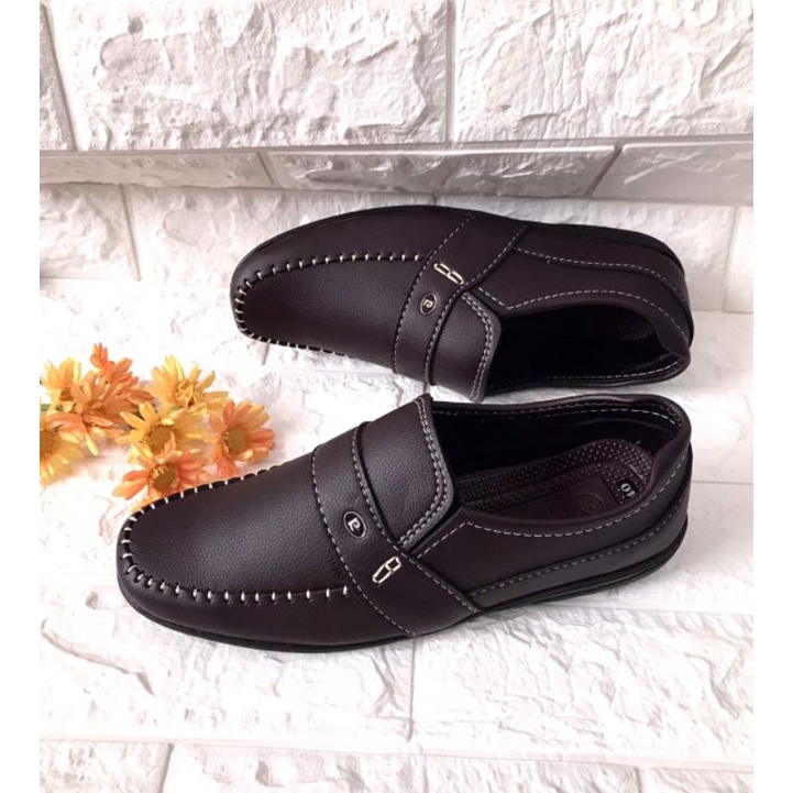 Giày mọi nam phom đẹp..da mềm..mang êm chân..mã GM07..màu nâu..đế khâu sẵn rất chắc chắn