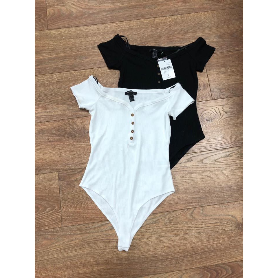 Bodysuit trễ vai nút ngực | BigBuy360 - bigbuy360.vn