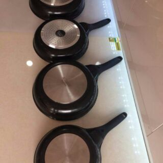 Chảo từ men Đức Rapido 28cm đáy chấm