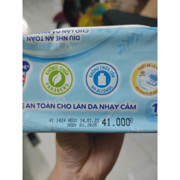 Khăn ướt Bobby NANO bạc kháng khuẩn hồng 100m