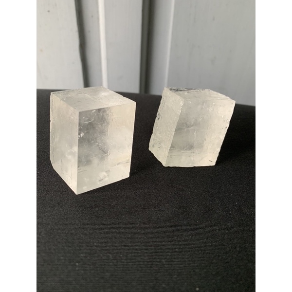 Đá calcite  tự nhiên đã tách và làm nhẵn bề mặt kích thước từ 3x3x2 cm