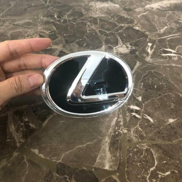 Logo biểu tượng gắn sau xe ô tô Lexus, chất liệu nhựa PMMA phủ thủy tinh hữu cơ