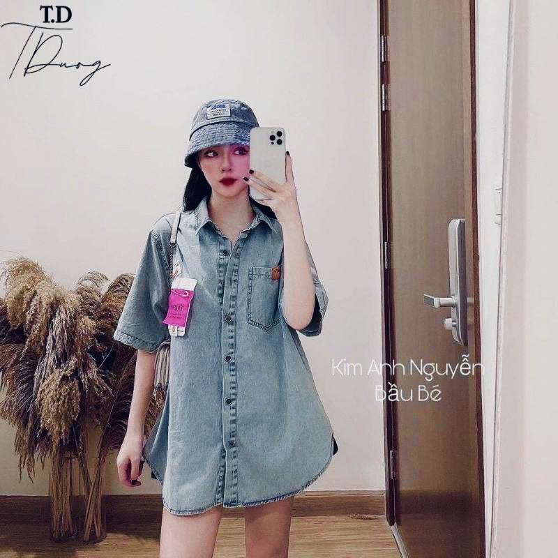 Áo sơ mi bò túi ngực mác hồng Áo khoác jean dáng rộng thụng cúc bấm màu xanh nhạt
