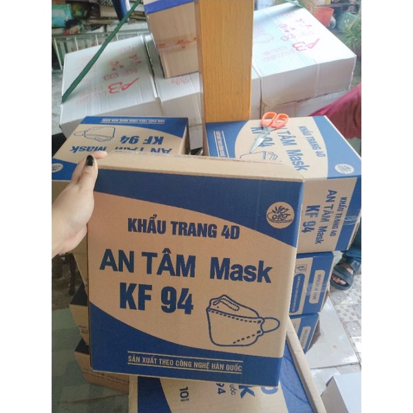 1 thùng khẩu trang kf94 An tâm 30goi/300 cái