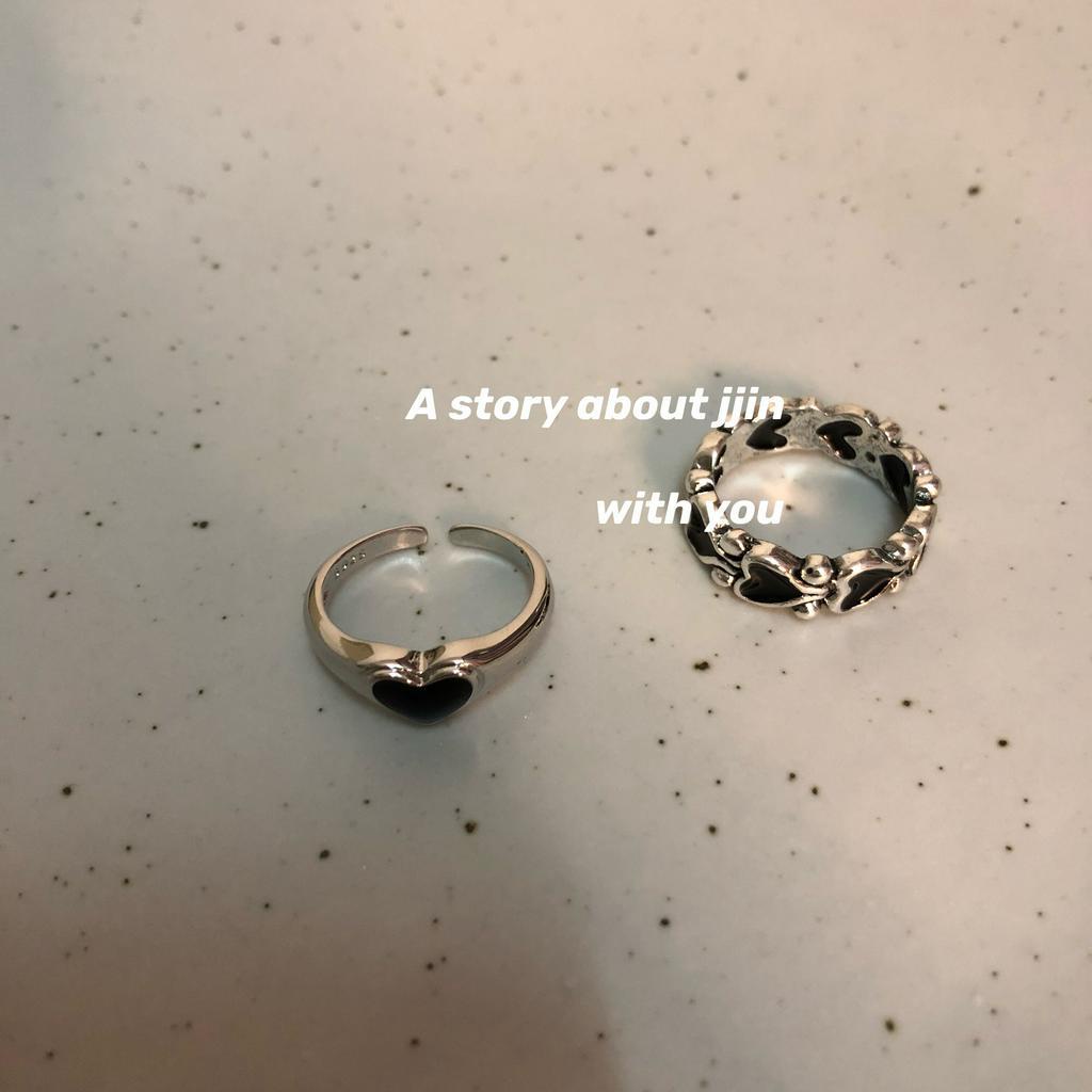 Nhẫn Hở Màu Đen Hình Trái Tim Phong Cách Retro