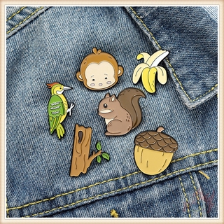 Ghim cài áo hình con sóc/ quả chuối/ khúc gỗ tự nhiên