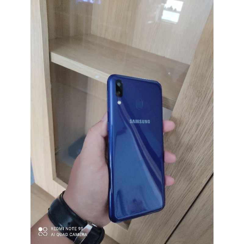 SAMSUNG M20