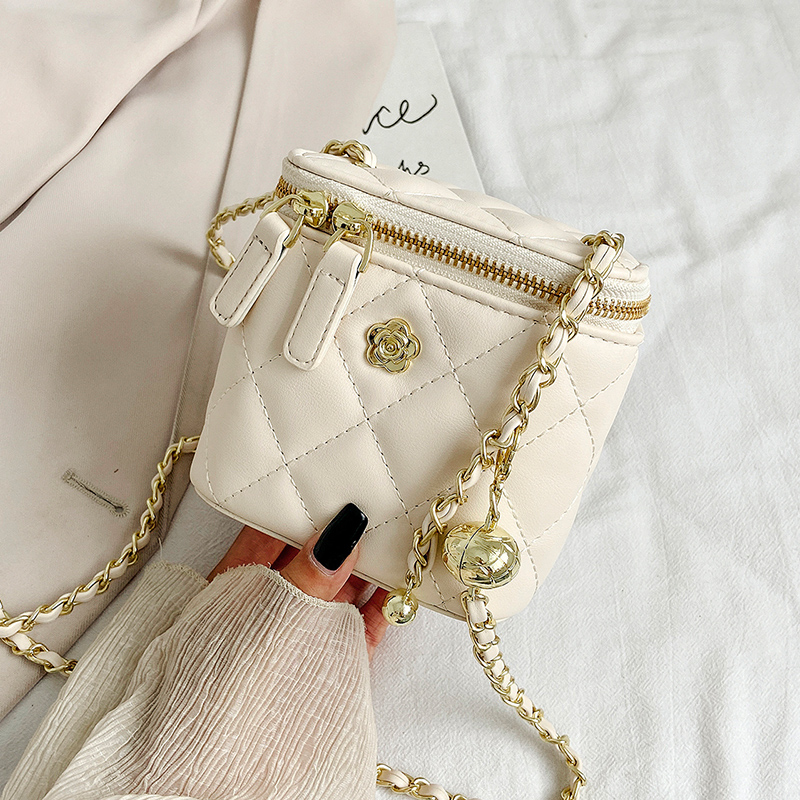 Túi xách đeo vai sành điệu cho nữ IELGY