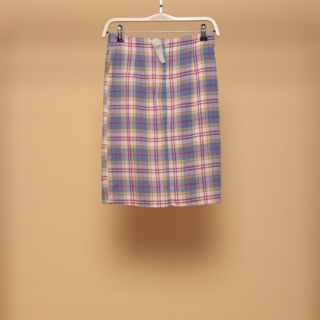 [Mã FASHIONIFU200 giảm 0.4 đơn 449k] Chân váy ôm kẻ phối nơ xếp IFU 2474 xanh đỏ | BigBuy360 - bigbuy360.vn