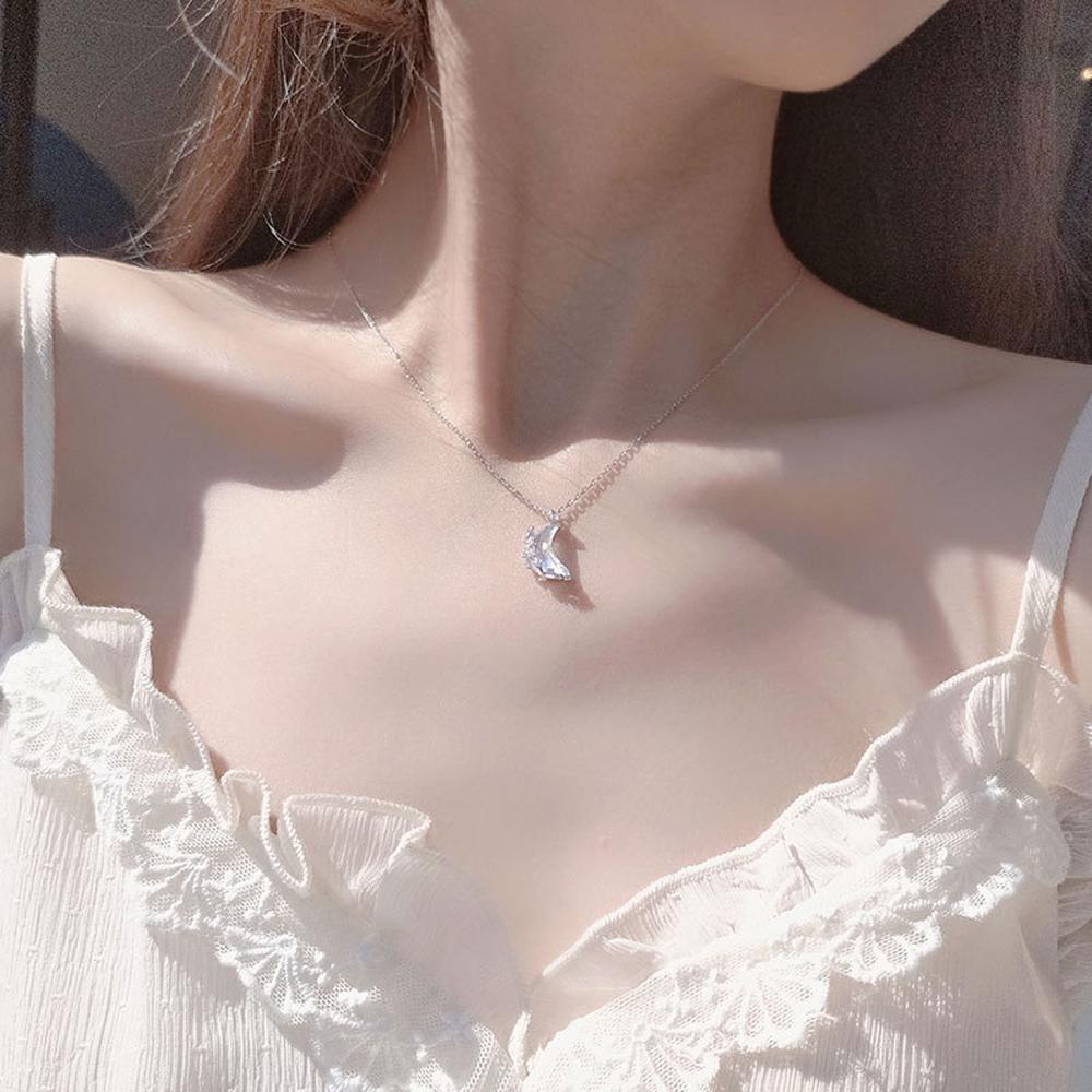 Vòng cổ Mặt Trăng Khuyết Bằng Đồng Thời Trang Cho Nữ