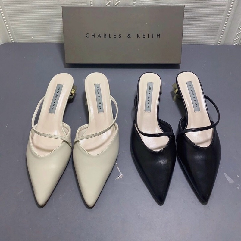 Giày Nữ Guốc Áymmetric Strap Chorme Heel Mules