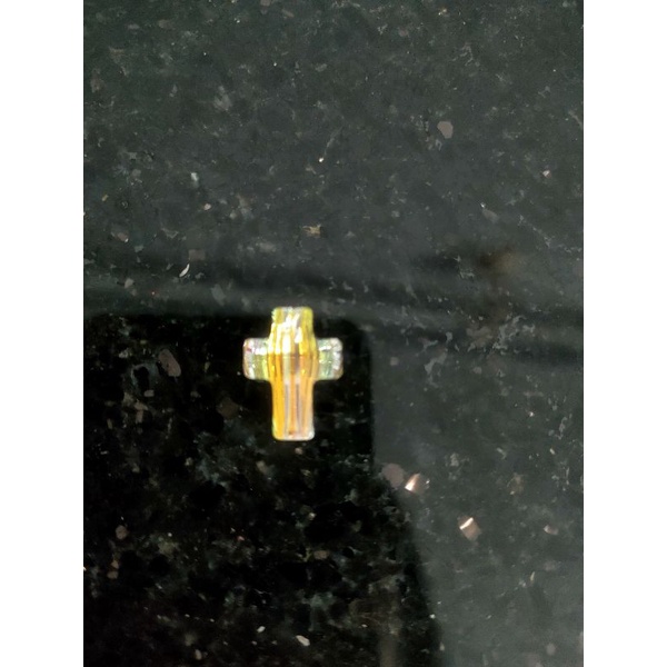 Thánh Giá Pha Lê Swarovski màu đen, trắng và màu trà