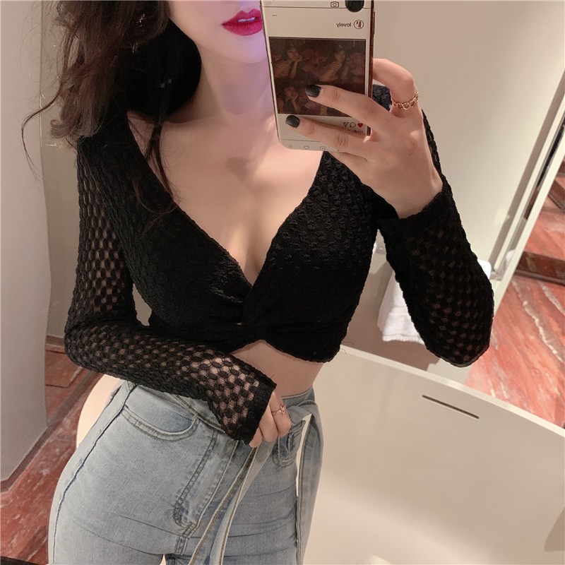 Áo nữ croptop hở bụng ôm body khoét ngực chữ V gợi cảm tay dài ulzzang ( 3 màu )