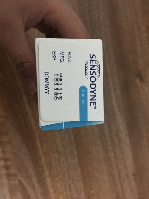 Kem đánh răng Sensodyne