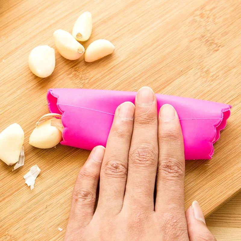 Dụng Cụ Bóc Vỏ Tỏi Bằng Silicone Tiện Lợi