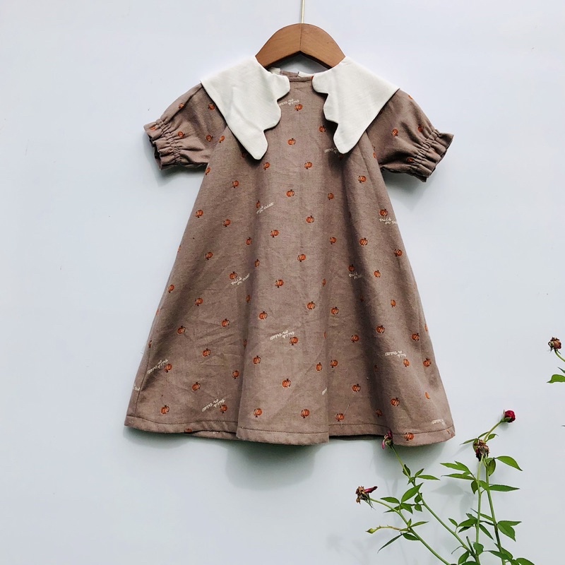Đầm cổ lá sen lượn, chất thô cotton mềm mát, có tay. M2038