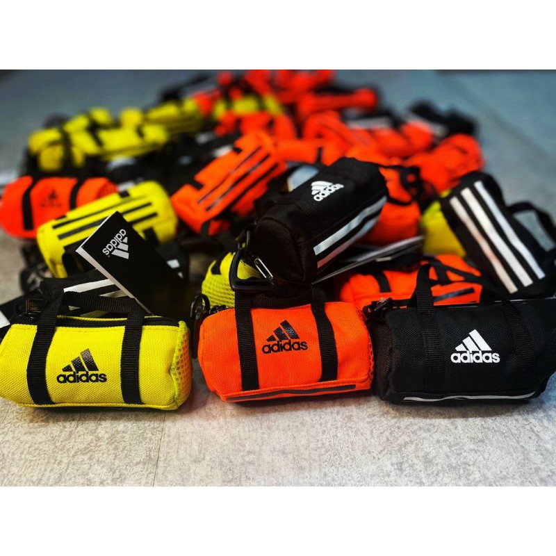 Adidas Tiny Duffel Bag - Móc khóa mini - Túi Trống Mini - tiện lợi - đựng thẻ ATM - son môi - đồng xu - tai nghe