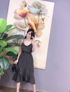 Váy 2 dây chấm bi